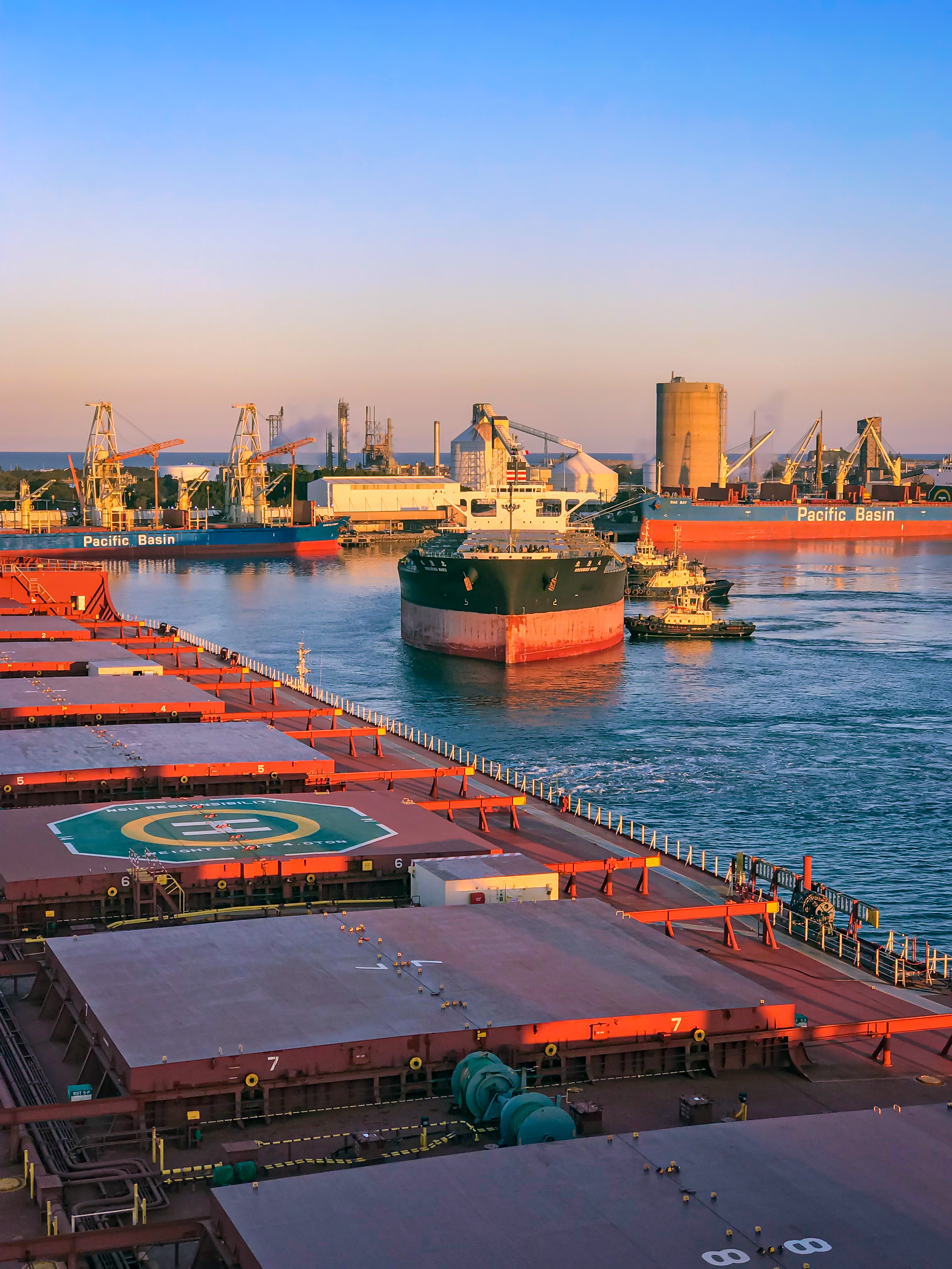 New report unveils $650 billion impact of Australian ports